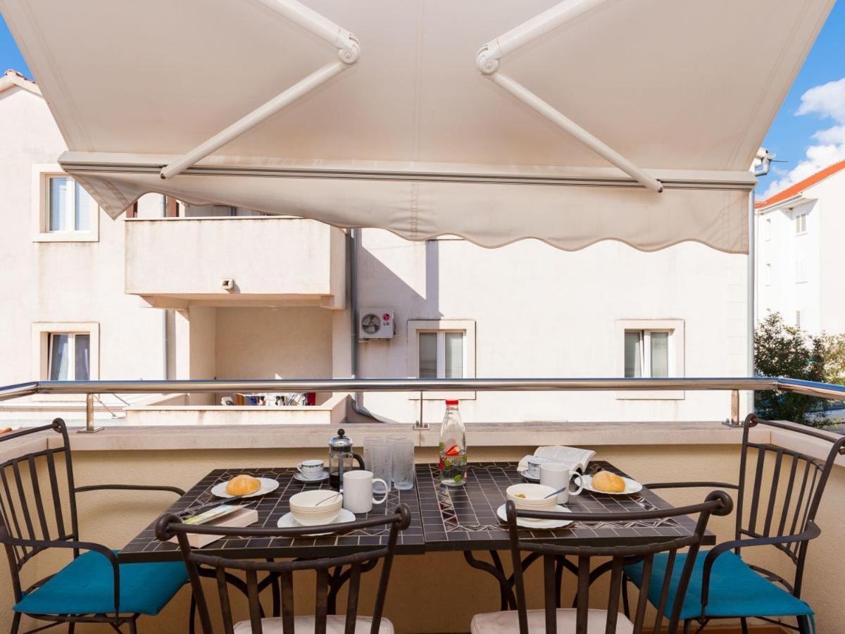 Apartment Ella Sea View 볼 외부 사진
